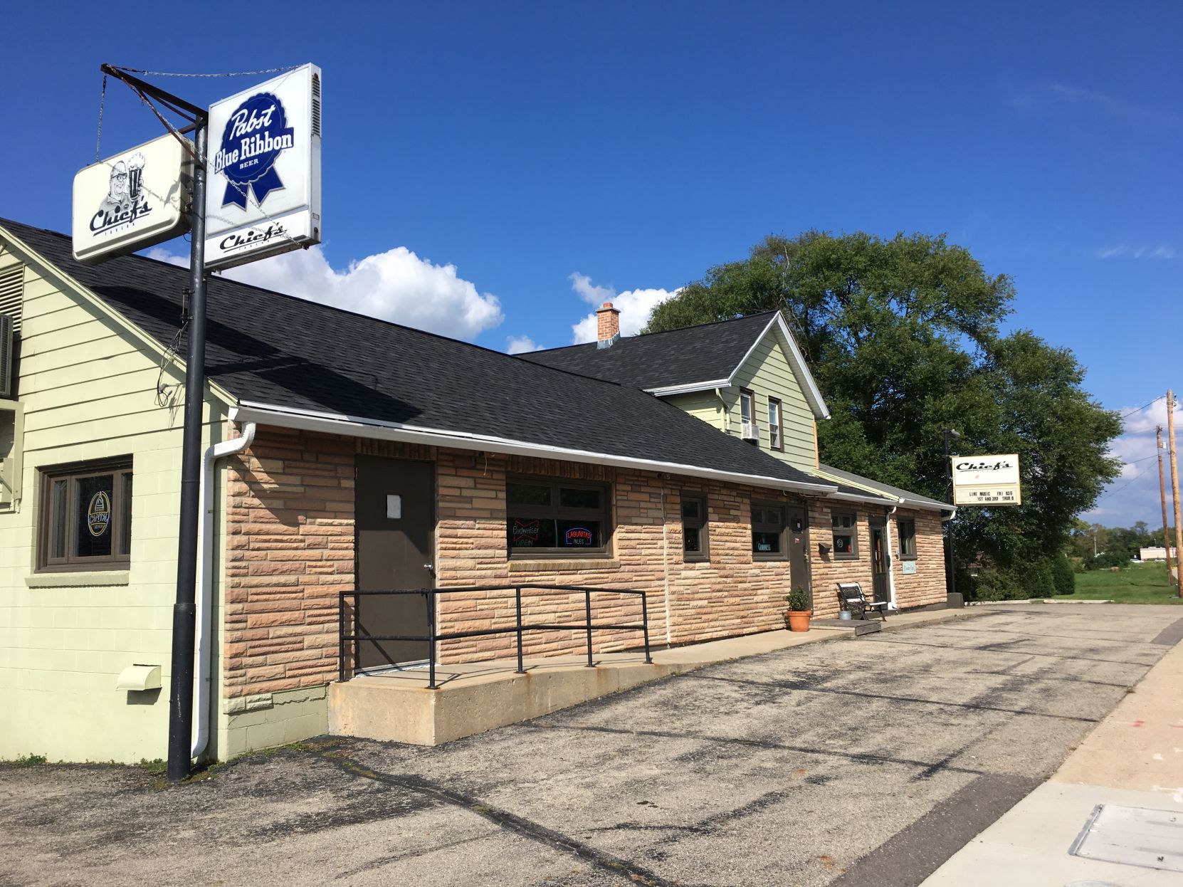 Chief's Tavern